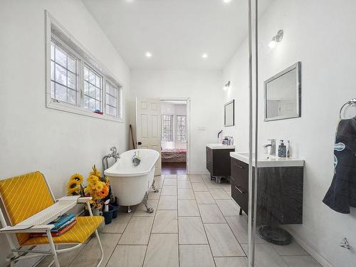 Bathroom - 168 Rue Turcotte, Rosemère, QC - Indoor Photo Showing Bathroom
