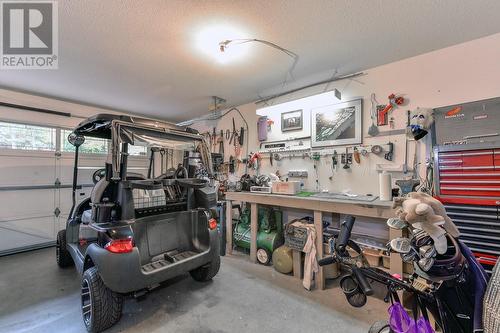 4400 Gallaghers Drive E Unit# 14, Kelowna, BC - Indoor Photo Showing Garage