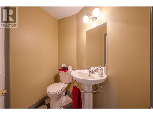 107 Green Avenue Unit# 103, Penticton, BC - Indoor Photo Showing Bathroom