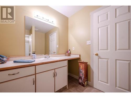 107 Green Avenue Unit# 103, Penticton, BC - Indoor Photo Showing Bathroom