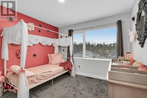 2049 Elkridge Drive Unit# 2, West Kelowna, BC - Indoor Photo Showing Bedroom