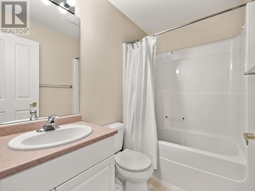 3950 Gallaghers Boulevard S Unit# 11, Kelowna, BC - Indoor Photo Showing Bathroom