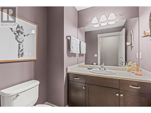 4900 Heritage Drive Unit# 604, Vernon, BC - Indoor Photo Showing Bathroom
