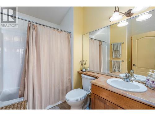 7640 Porcupine Road Unit# 23, Big White, BC - Indoor Photo Showing Bathroom