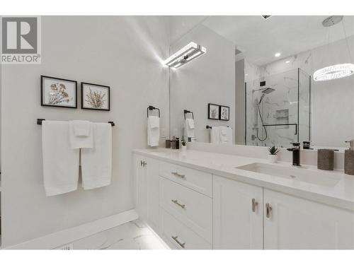 222 Lee Avenue Unit# 108, Penticton, BC - Indoor Photo Showing Bathroom