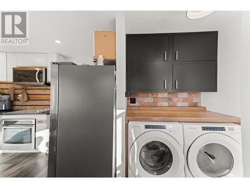763 Eckhardt Avenue E Unit# 102, Penticton, BC - Indoor Photo Showing Laundry Room