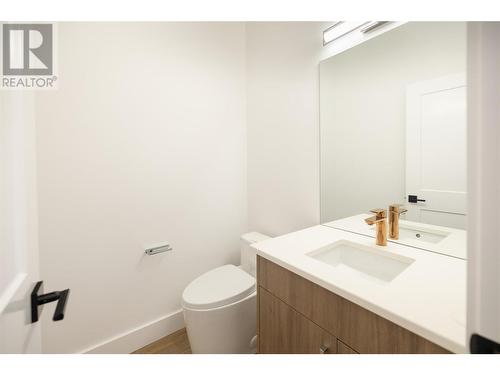 821 Stockwell Avenue Unit# 1, Kelowna, BC - Indoor Photo Showing Bathroom
