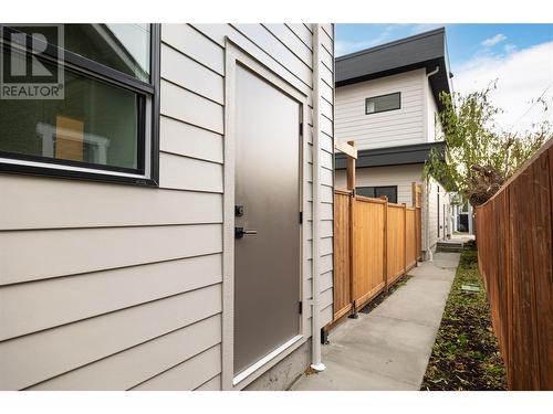 821 Stockwell Avenue Unit# 1, Kelowna, BC - Outdoor With Exterior