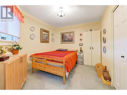 1209 Brookside Avenue Unit# 5, Kelowna, BC - Indoor Photo Showing Bedroom