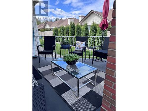 1885 Parkview Crescent Unit# 102, Kelowna, BC - Outdoor With Exterior