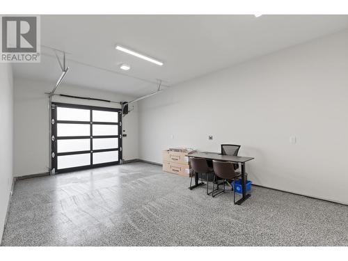 2365 Aberdeen Street, Kelowna, BC - Indoor Photo Showing Garage