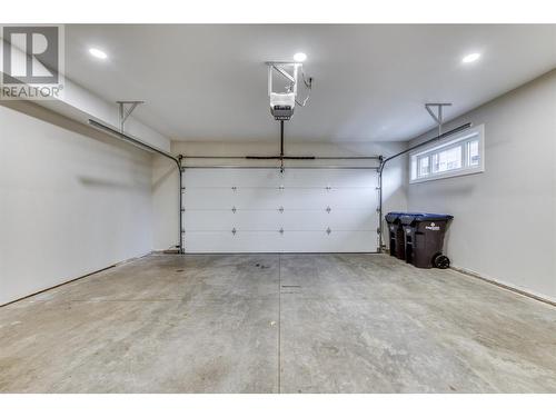 222 Lee Avenue Unit# 106, Penticton, BC - Indoor Photo Showing Garage