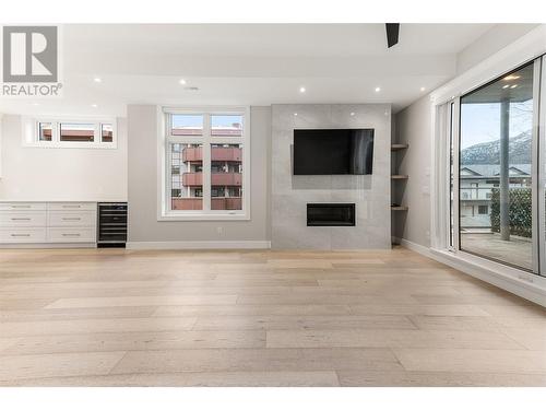 222 Lee Avenue Unit# 106, Penticton, BC - Indoor With Fireplace