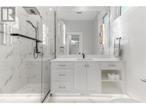 222 Lee Avenue Unit# 106, Penticton, BC - Indoor Photo Showing Bathroom