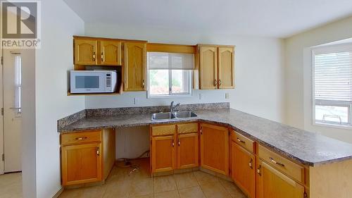 6816 89Th Street Unit# 8, Osoyoos, BC - Indoor Photo Showing Kitchen With Double Sink