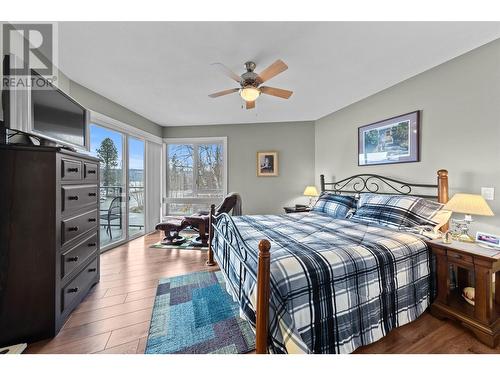 1294 Deodar Road Unit# 11, Scotch Creek, BC - Indoor Photo Showing Bedroom