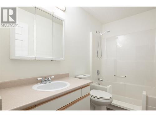 1902 46 Avenue Unit# 3, Vernon, BC - Indoor Photo Showing Bathroom