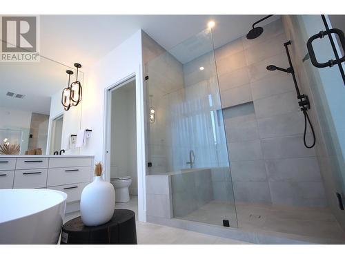 7920 Kidston Road Unit# 5, Coldstream, BC - Indoor Photo Showing Bathroom