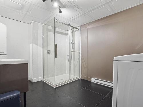 Bathroom - 16900 Rue De Mézy, Mirabel, QC - Indoor