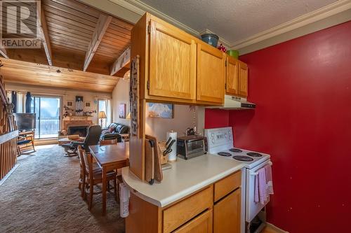 1191 Apex Mountain Road Unit# 40, Penticton, BC - Indoor Photo Showing Kitchen
