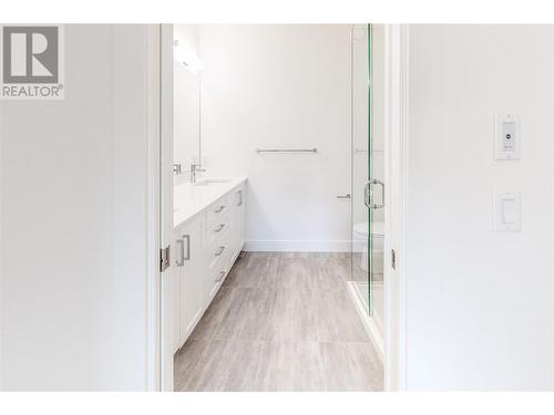 720 Valley Road Unit# 43, Kelowna, BC - Indoor Photo Showing Bathroom
