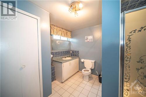 1296 Ste Marie Road, Embrun, ON - Indoor Photo Showing Bathroom
