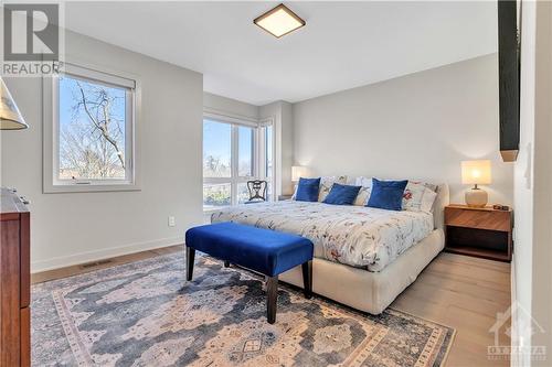 499B Hilson Avenue, Ottawa, ON - Indoor Photo Showing Bedroom