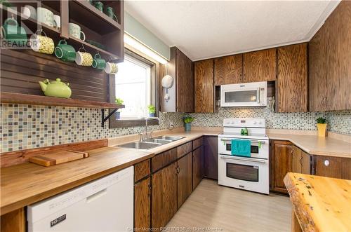 9 Academy Lane, Petitcodiac, NB - Indoor Photo Showing Kitchen With Double Sink