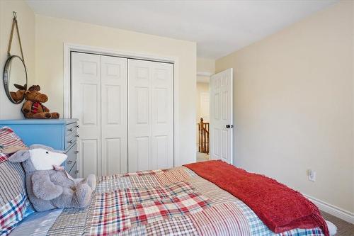 61 Acredale Drive, Carlisle, ON - Indoor Photo Showing Bedroom