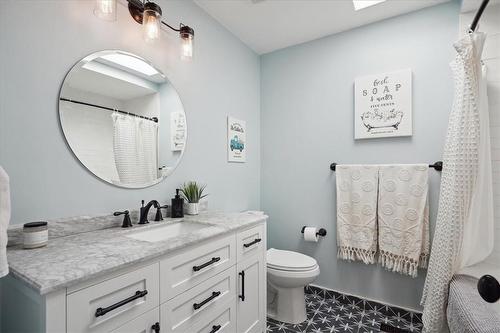 61 Acredale Drive, Carlisle, ON - Indoor Photo Showing Bathroom