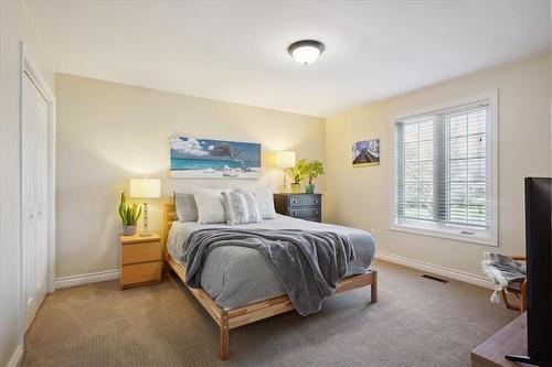 61 Acredale Drive, Carlisle, ON - Indoor Photo Showing Bedroom
