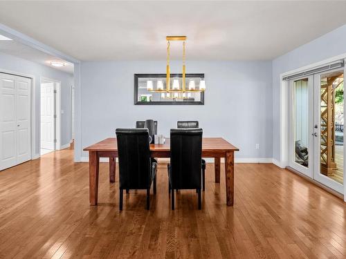 1640 Dean Park Rd, North Saanich, BC - Indoor Photo Showing Dining Room