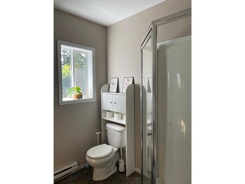 1801 Carl Thompson Road, Cranbrook, BC - Indoor Photo Showing Bathroom
