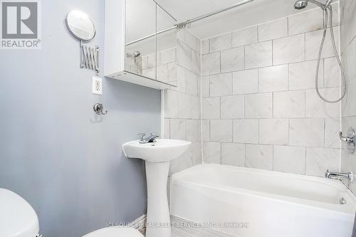691 Reid St, Innisfil, ON - Indoor Photo Showing Bathroom