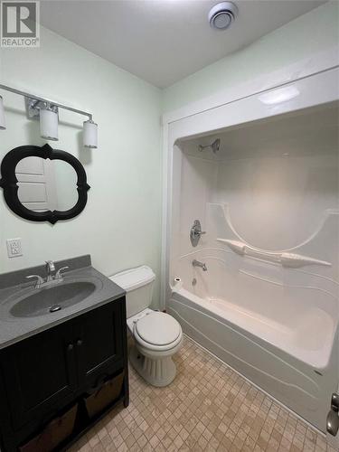 5 Evergreen Crescent, Blaketown, NL - Indoor Photo Showing Bathroom