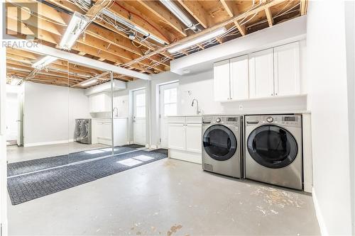 461 Forest Park Road, Pembroke, ON - Indoor Photo Showing Laundry Room