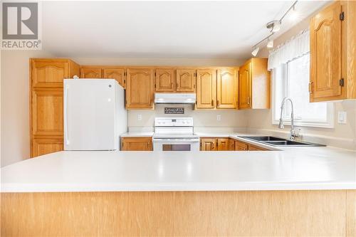 461 Forest Park Road, Pembroke, ON - Indoor Photo Showing Kitchen With Double Sink