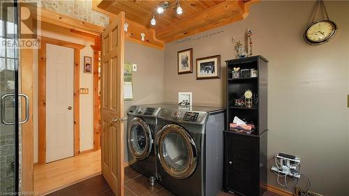 136 West Street, Georgian Bluffs, ON - Indoor Photo Showing Laundry Room
