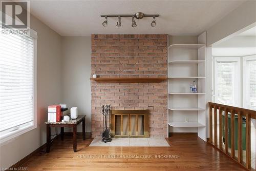 99 Acorn Pl, London, ON - Indoor With Fireplace