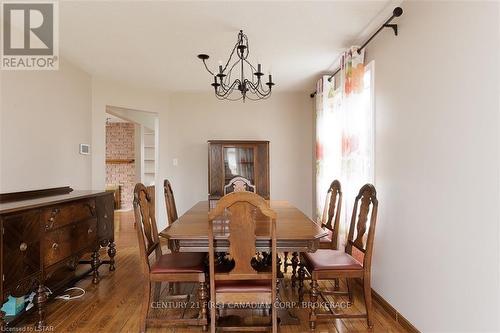 99 Acorn Pl, London, ON - Indoor Photo Showing Dining Room