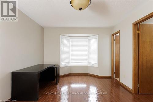 99 Acorn Place, London, ON - Indoor Photo Showing Other Room