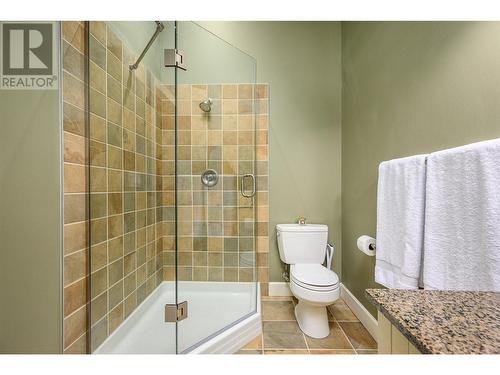 9845 Eastside Road Unit# 31, Vernon, BC - Indoor Photo Showing Bathroom
