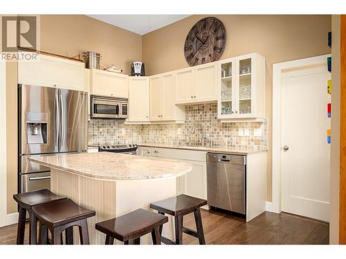 9845 Eastside Road Unit# 31, Vernon, BC - Indoor Photo Showing Kitchen With Upgraded Kitchen