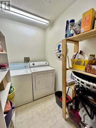 615 6Th Avenue Unit# 4, Keremeos, BC - Indoor Photo Showing Laundry Room