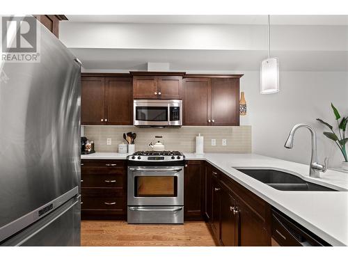 600 Boynton Place Unit# 60, Kelowna, BC - Indoor Photo Showing Kitchen With Stainless Steel Kitchen With Double Sink