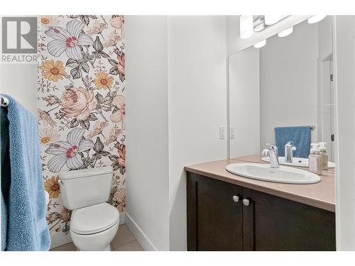 600 Boynton Place Unit# 60, Kelowna, BC - Indoor Photo Showing Bathroom