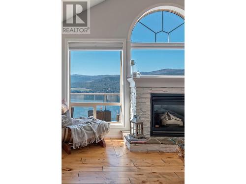 83 Peregrine Way Unit# 34, Vernon, BC - Indoor With Fireplace