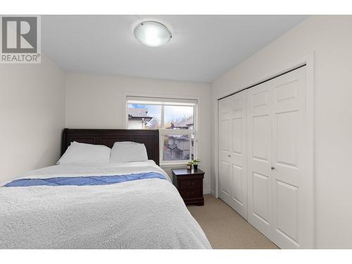 1355 Findlay Road Unit# 108, Kelowna, BC - Indoor Photo Showing Bedroom