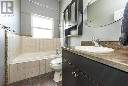 5405 Oleander Drive Unit# 1, Osoyoos, BC - Indoor Photo Showing Bathroom