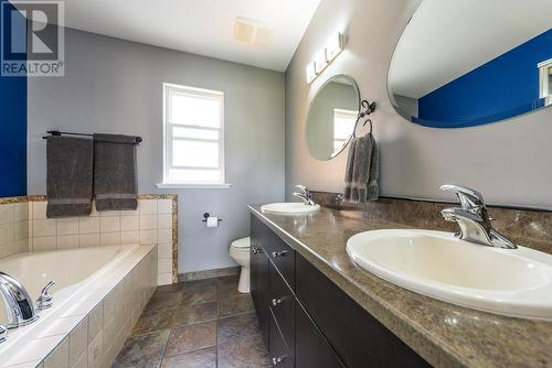 5405 Oleander Drive Unit# 1, Osoyoos, BC - Indoor Photo Showing Bathroom